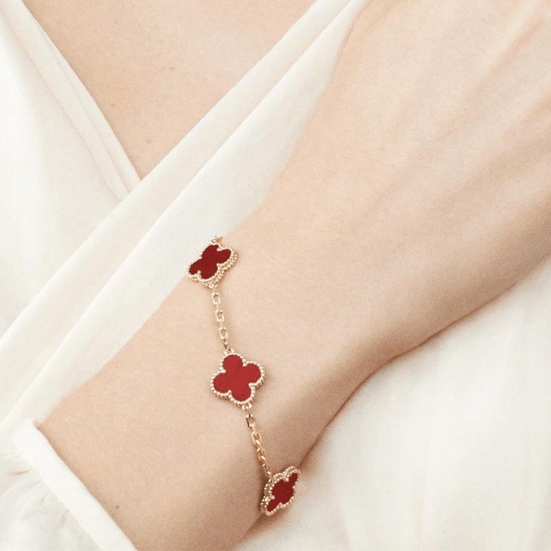 Van Cleef & Arpels Alhambra Bracelet — фото 6