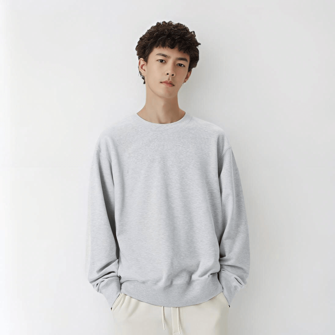 Uniqlo Crew Neck Sweatshirt Light Gray — фото 1