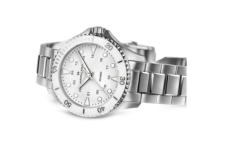 Hamilton Khaki Navy Quartz H82221110 — фото 2