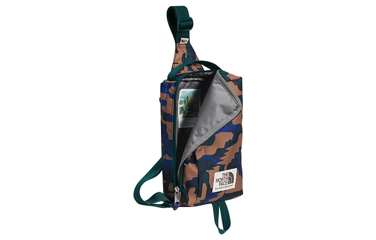 The North Face Camo Crossbody Bag — фото 1