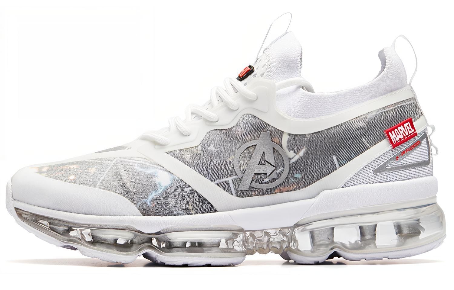 安踏 MARVEL x Anta Avengers Running Shoes