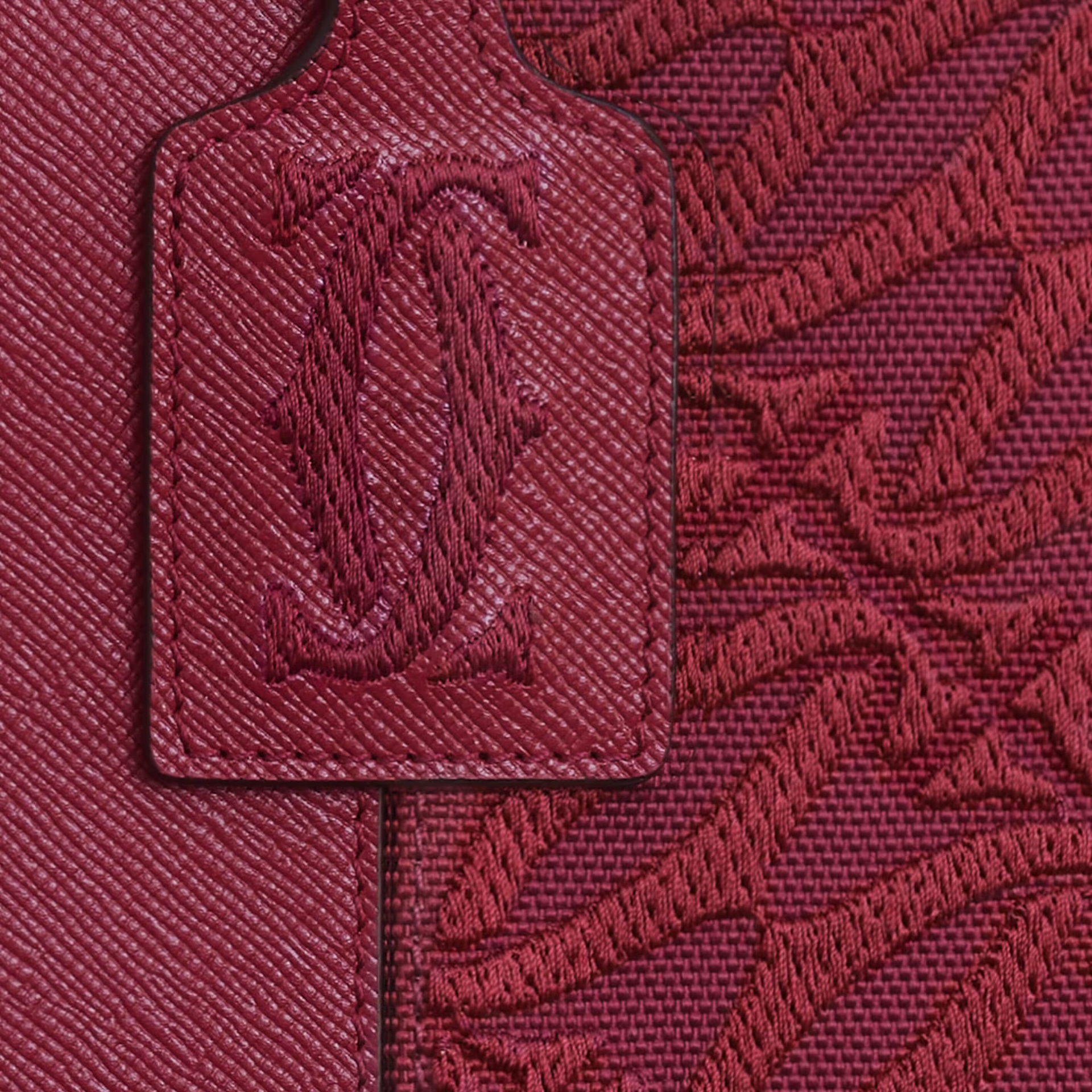 Cartier C de Cartier Cherry Red — фото 4