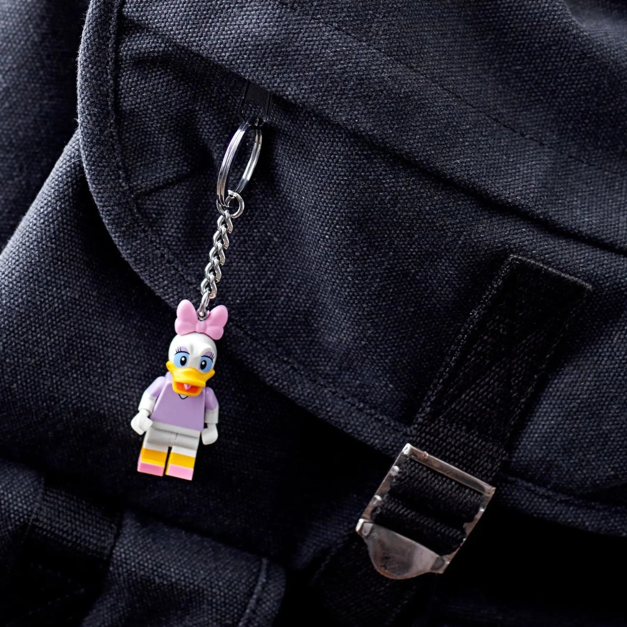 Lego Disney Daisy Keychain 854112 — фото 1