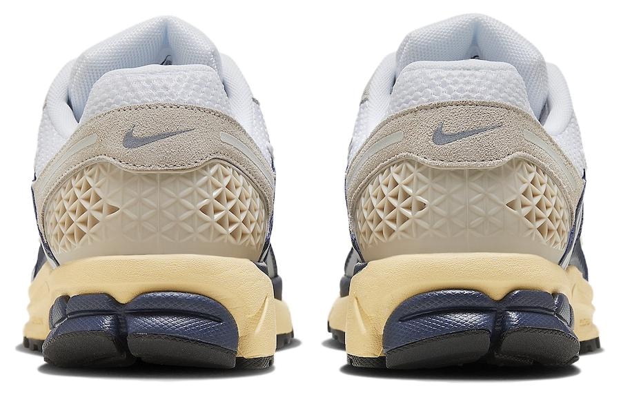 Nike Air Zoom Vomero 5 — фото 10