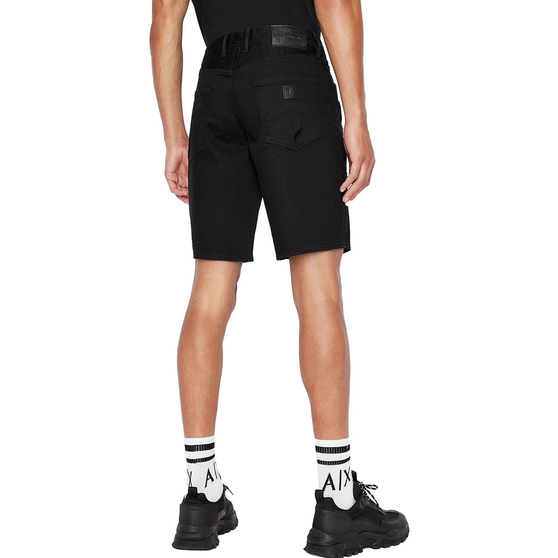 Emporio Armani SS23 Black Shorts — фото 1