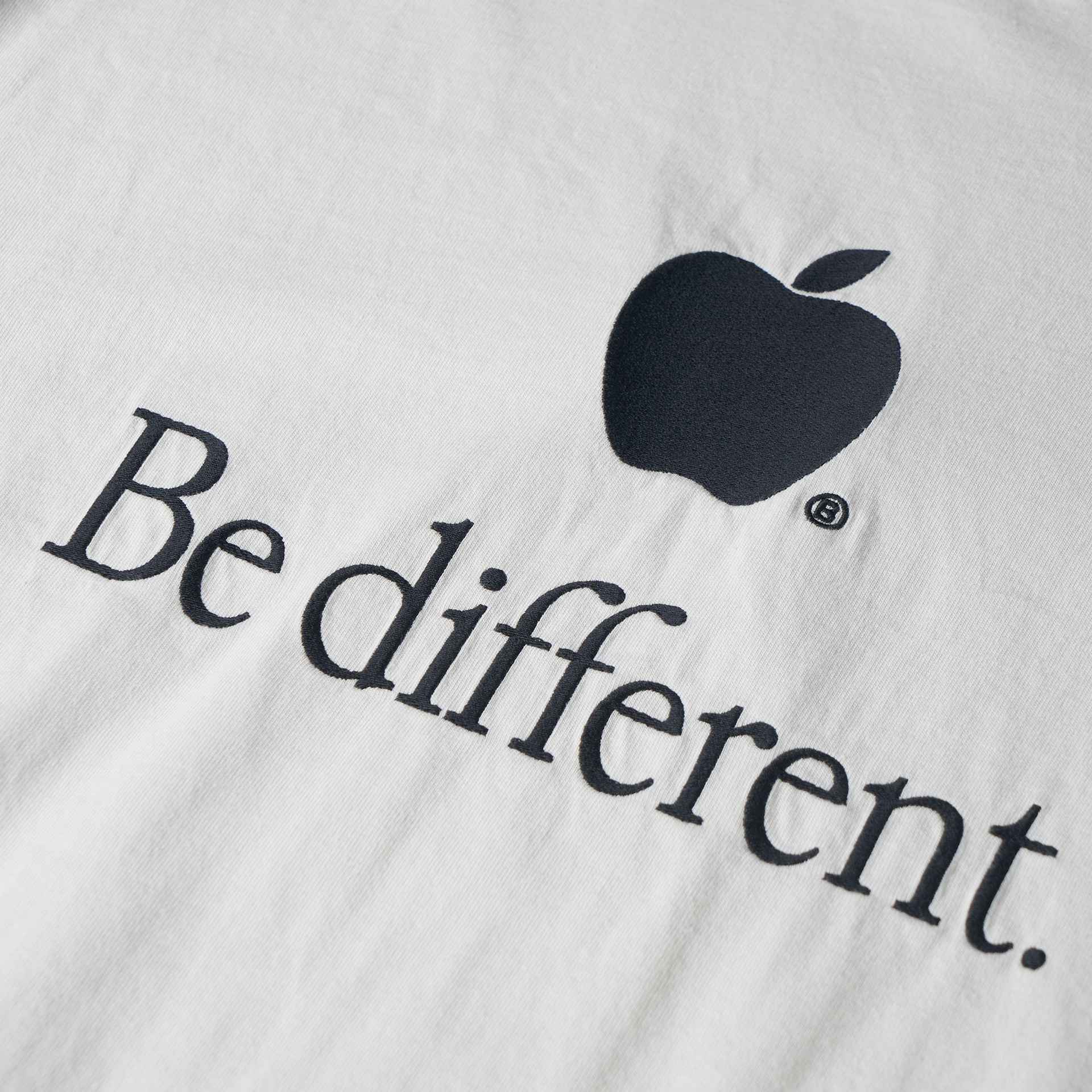 Balenciaga Be Different T-Shirt White — фото 3