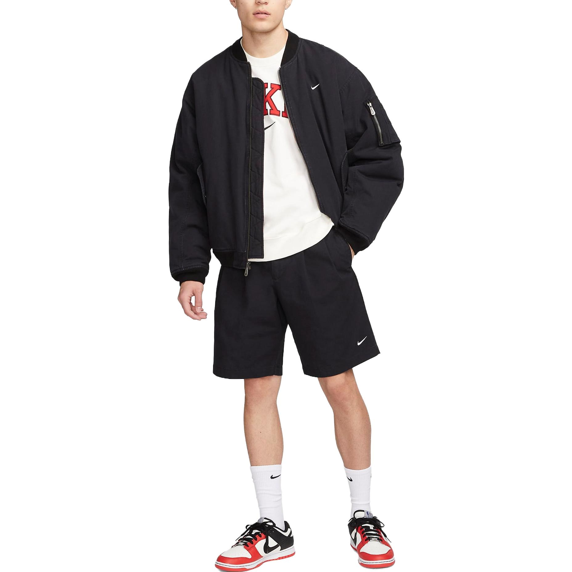 Nike Logo Print Mid-Rise Shorts — фото 1
