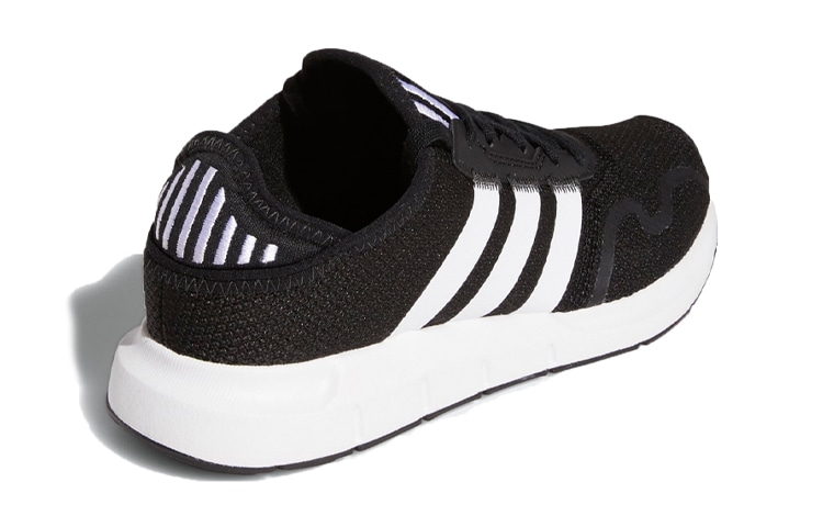 adidas originals Swift Run X — фото 11