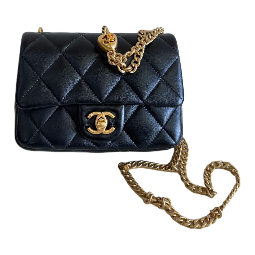 CHANEL 25C Quilted Heart Bag Black