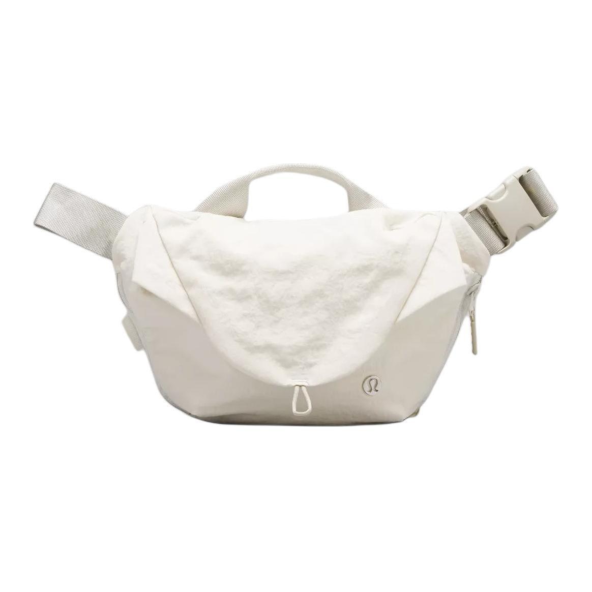 lululemon Curved 3L