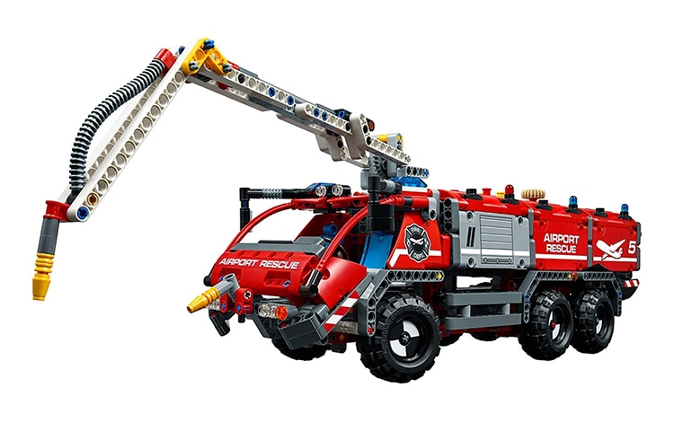 Lego Technic 42068 Airport Rescue Vehicle — фото 2
