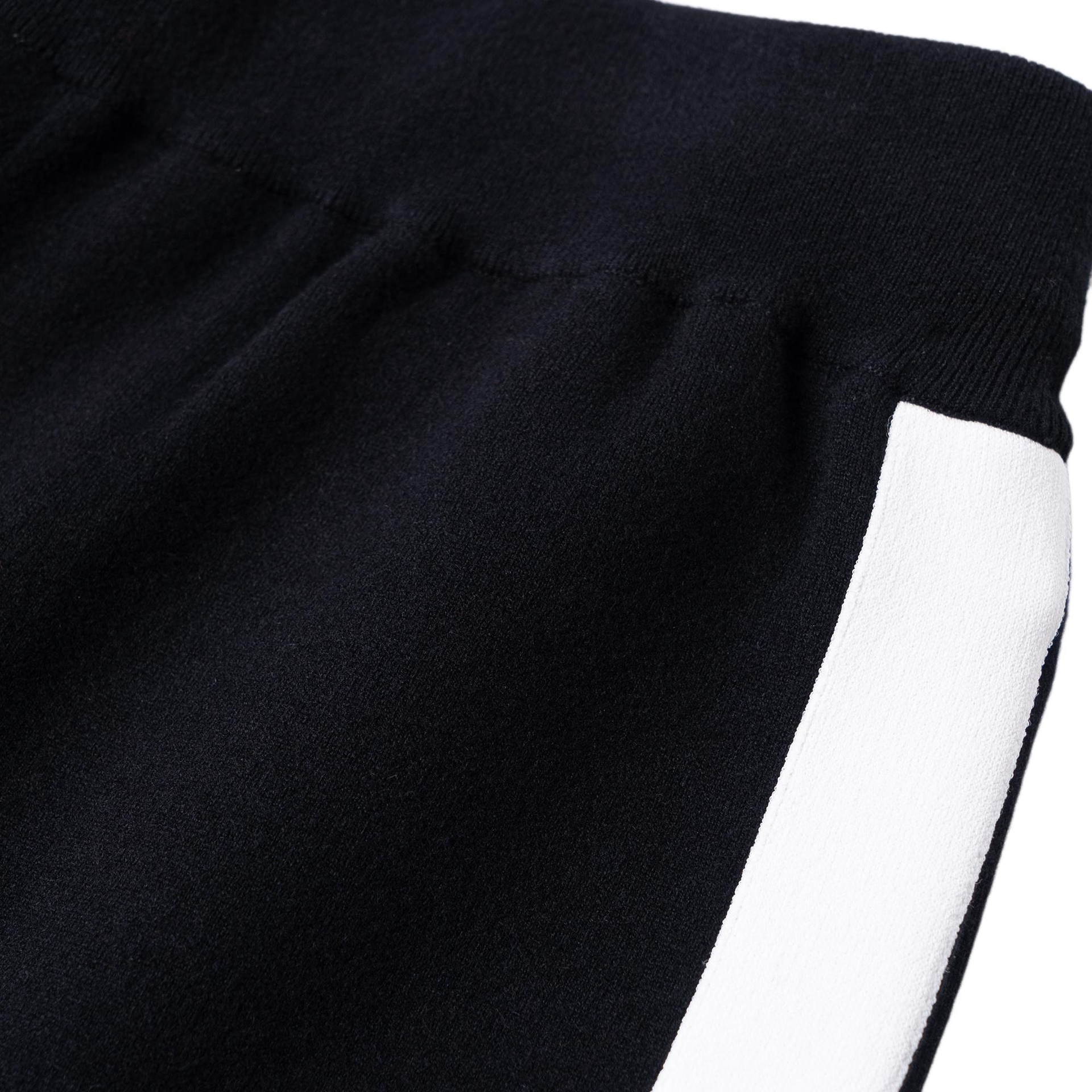 Burberry FW22 Logo — фото 8