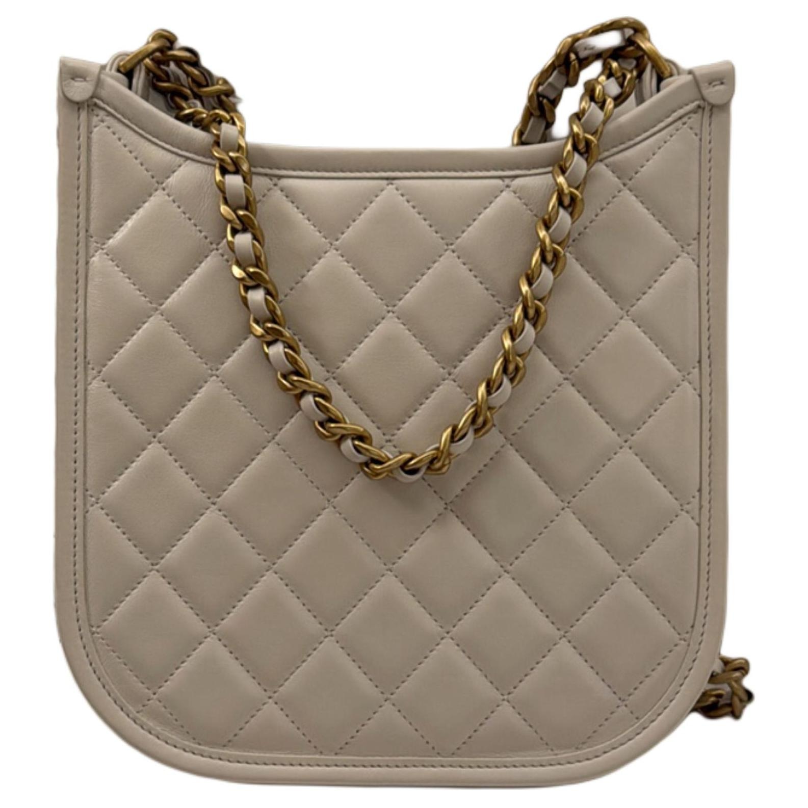 Chanel 24S Logo Hobo — фото 2