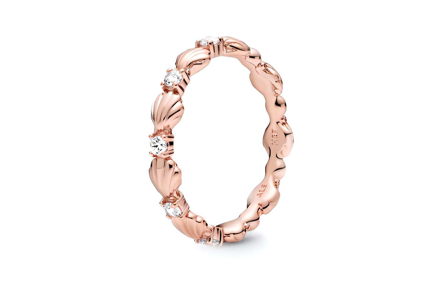 Pandora Ocean Series Shimmering Shell Ring