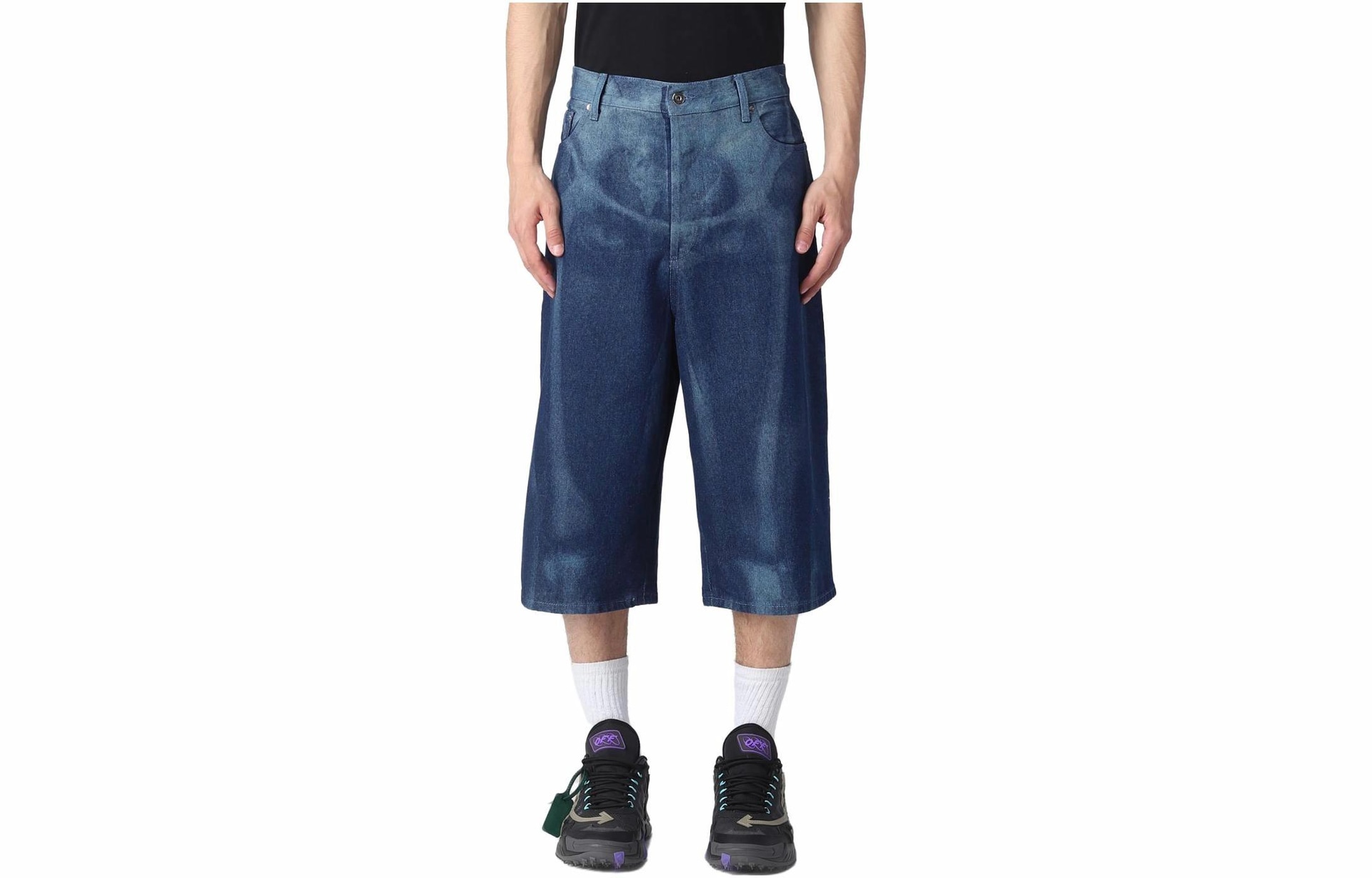 OFF-WHITE