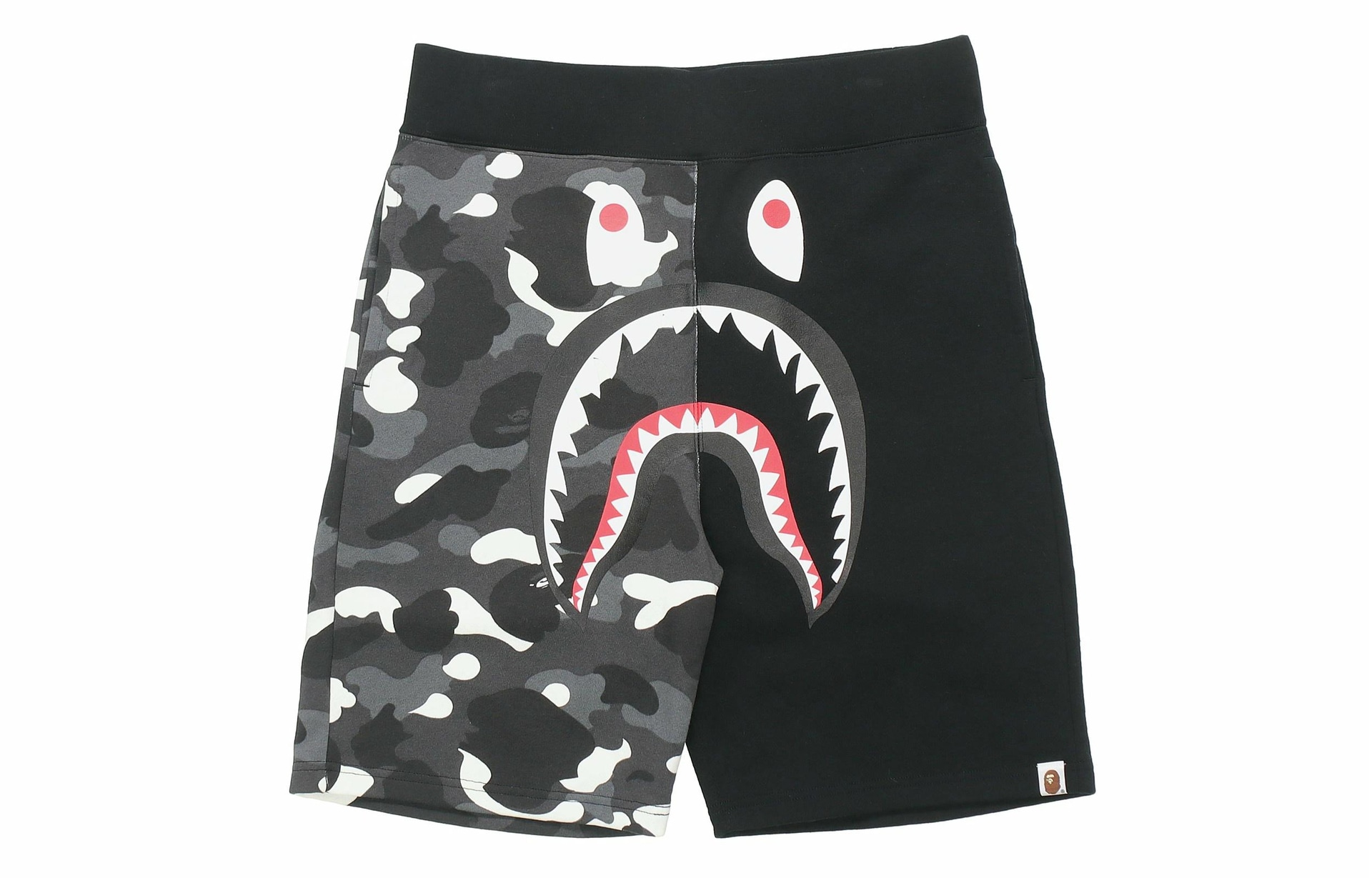 A BATHING APE