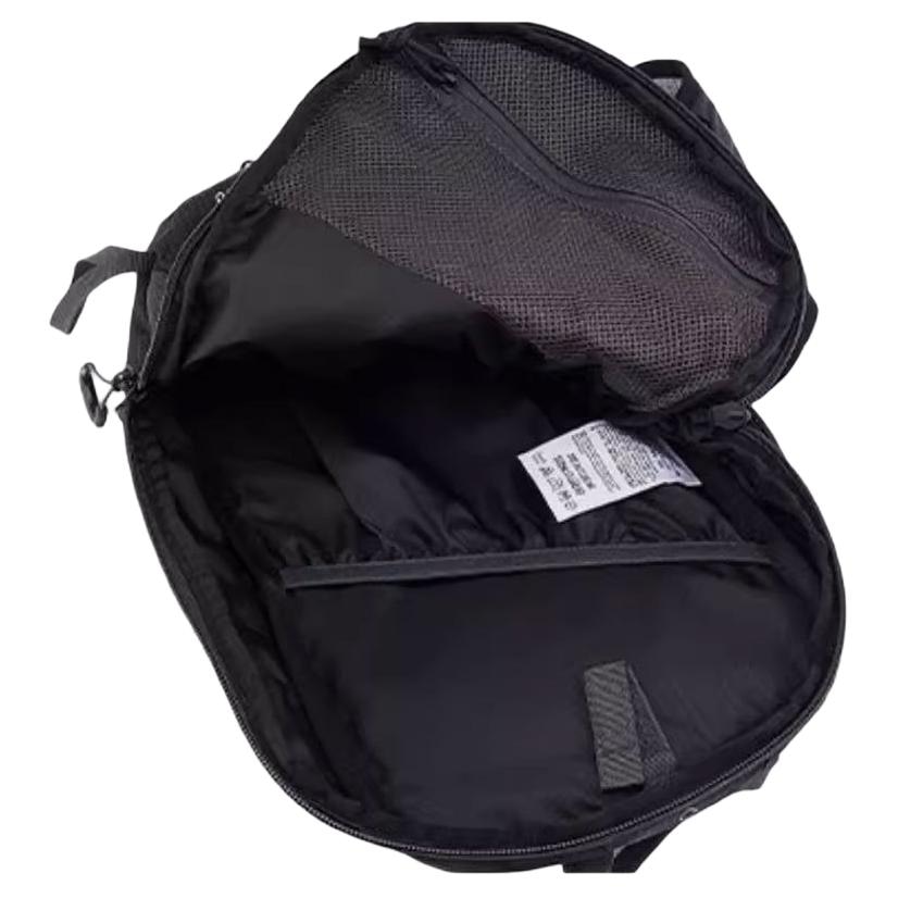 The North Face 10L Backpack Black — фото 2