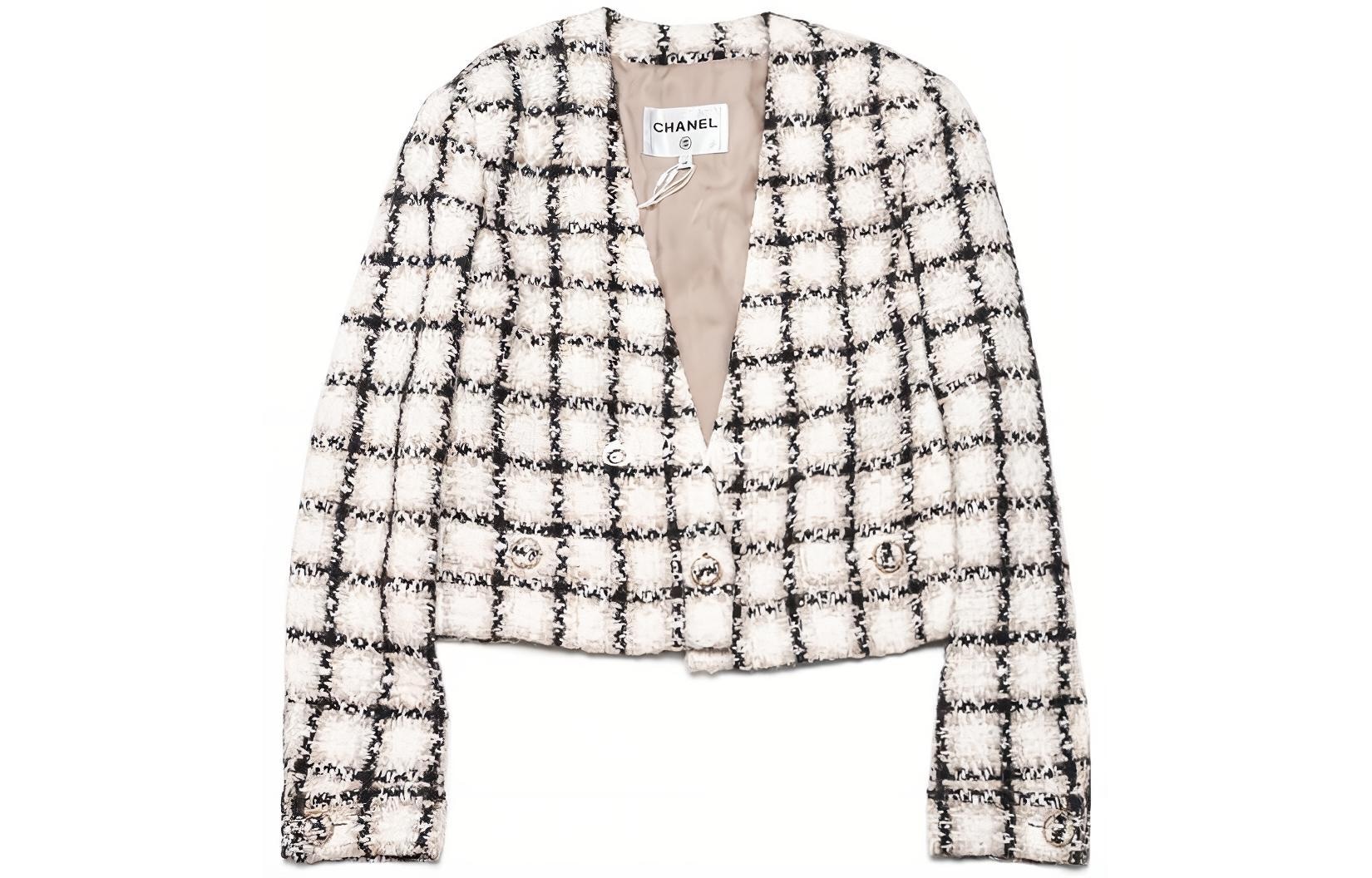 CHANEL V