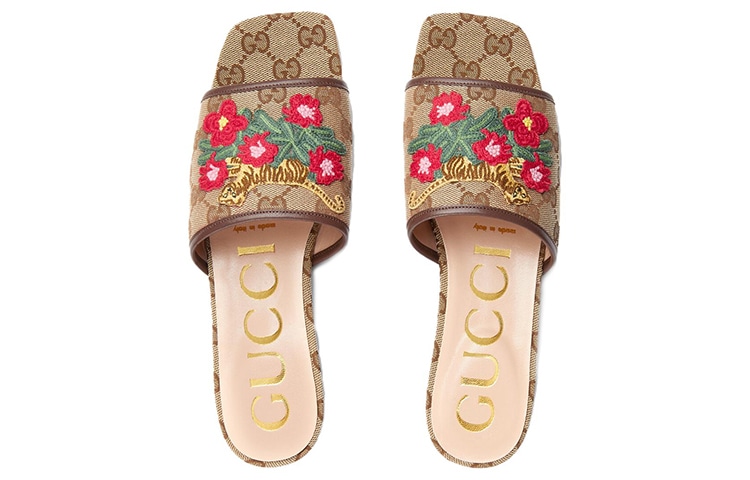 Gucci Tiger Embroidered Slides Beige — фото 9