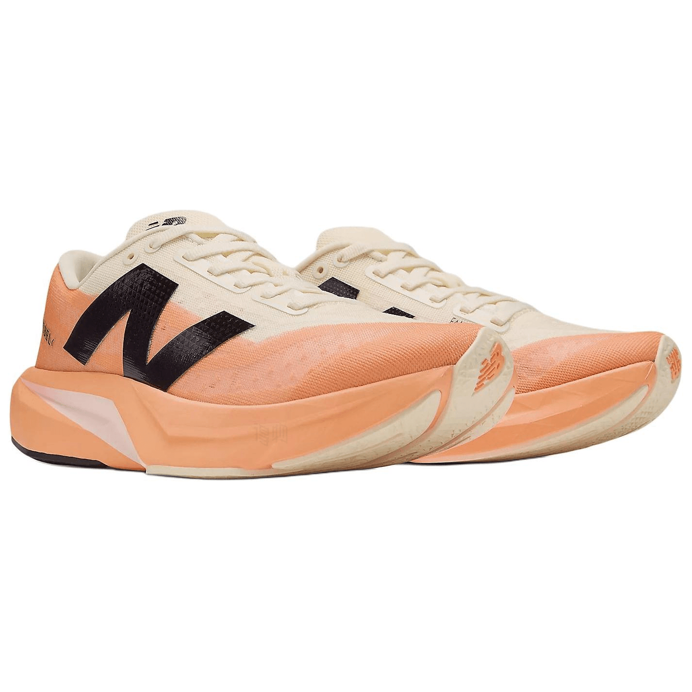 New Balance FuelCell Rebel v4 — фото 2