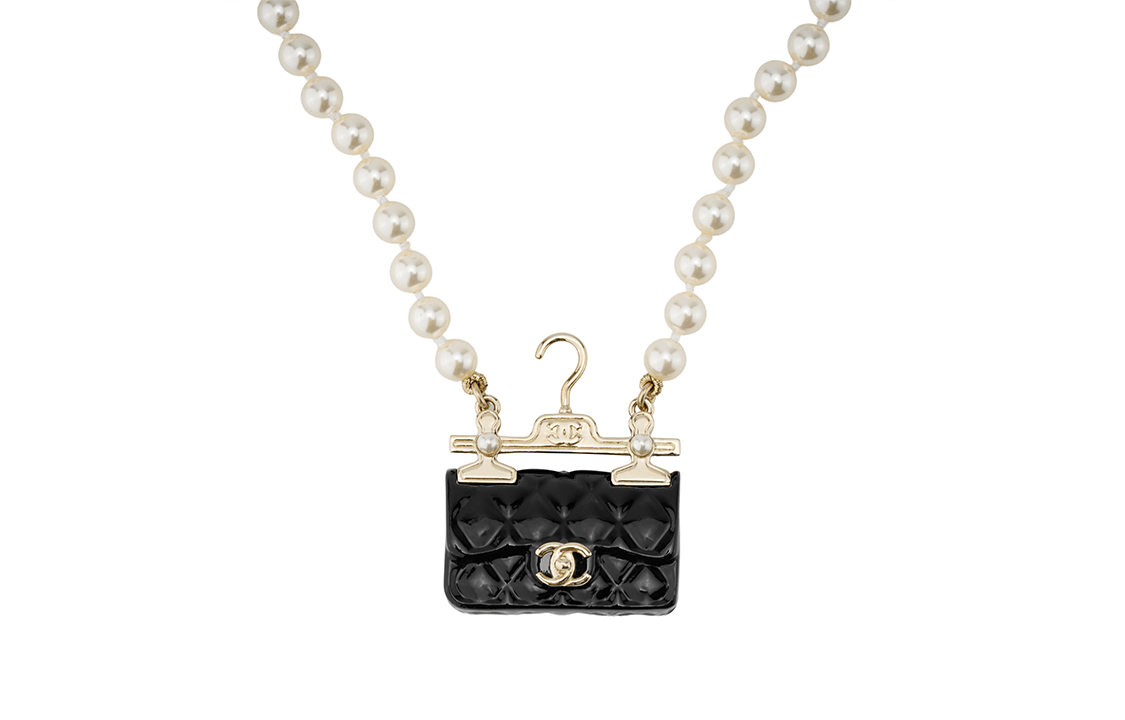 CHANEL Metal Necklace
