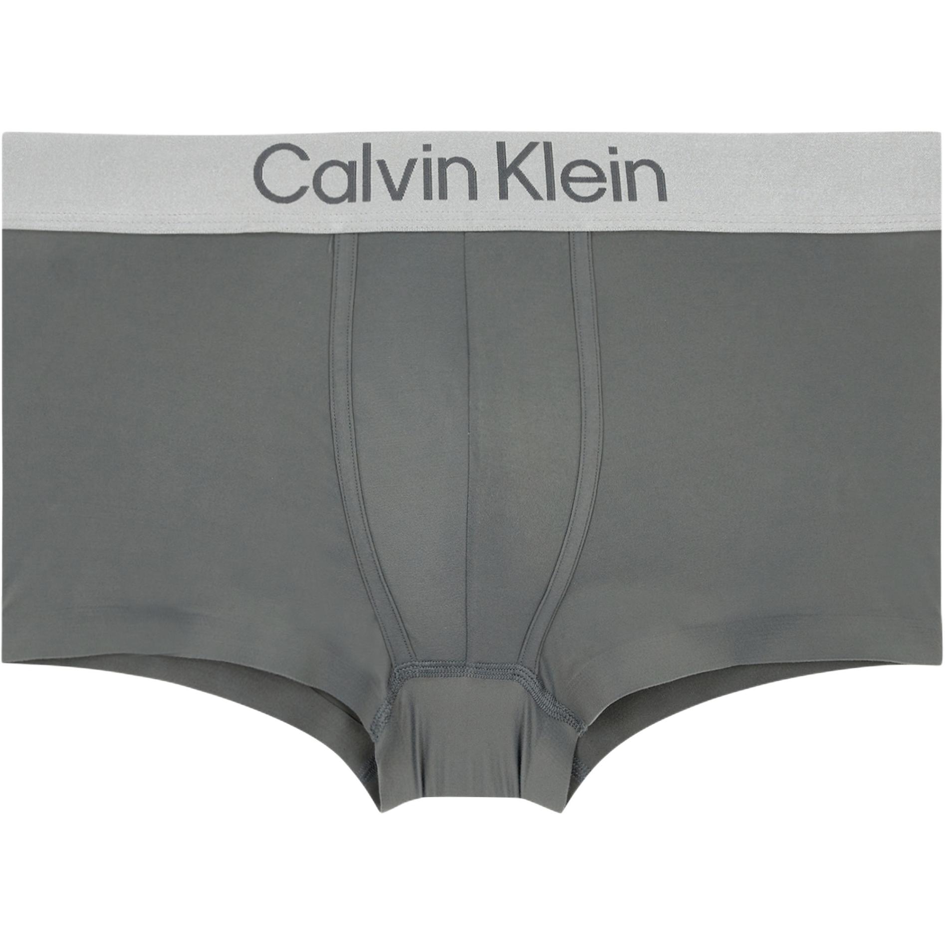 Одежда Calvin Klein
