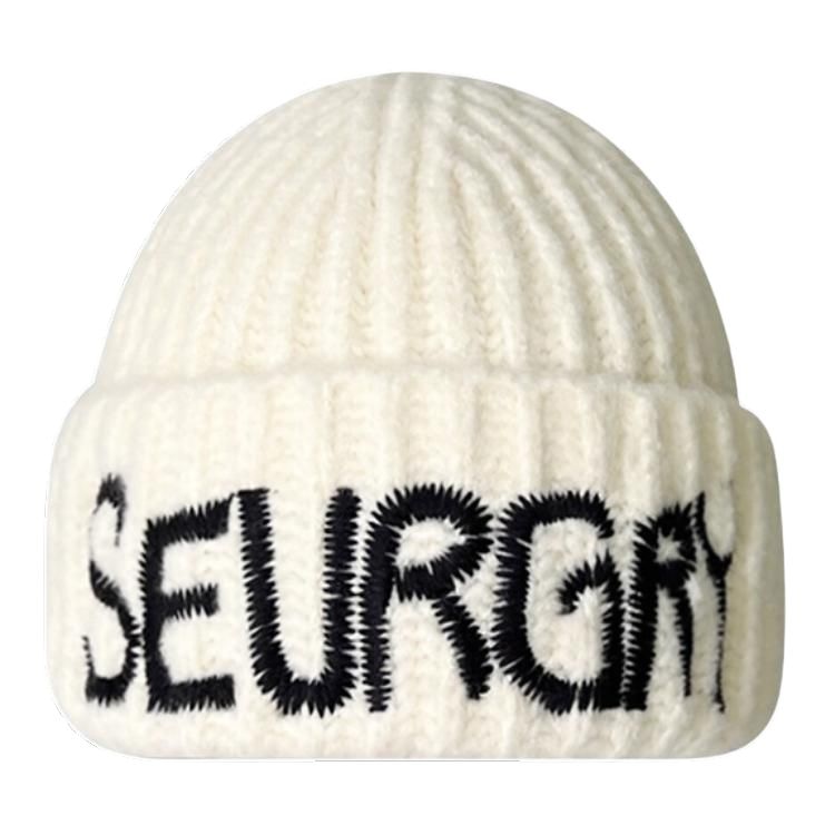 Cgediao Letter Embroidered Knit Hat