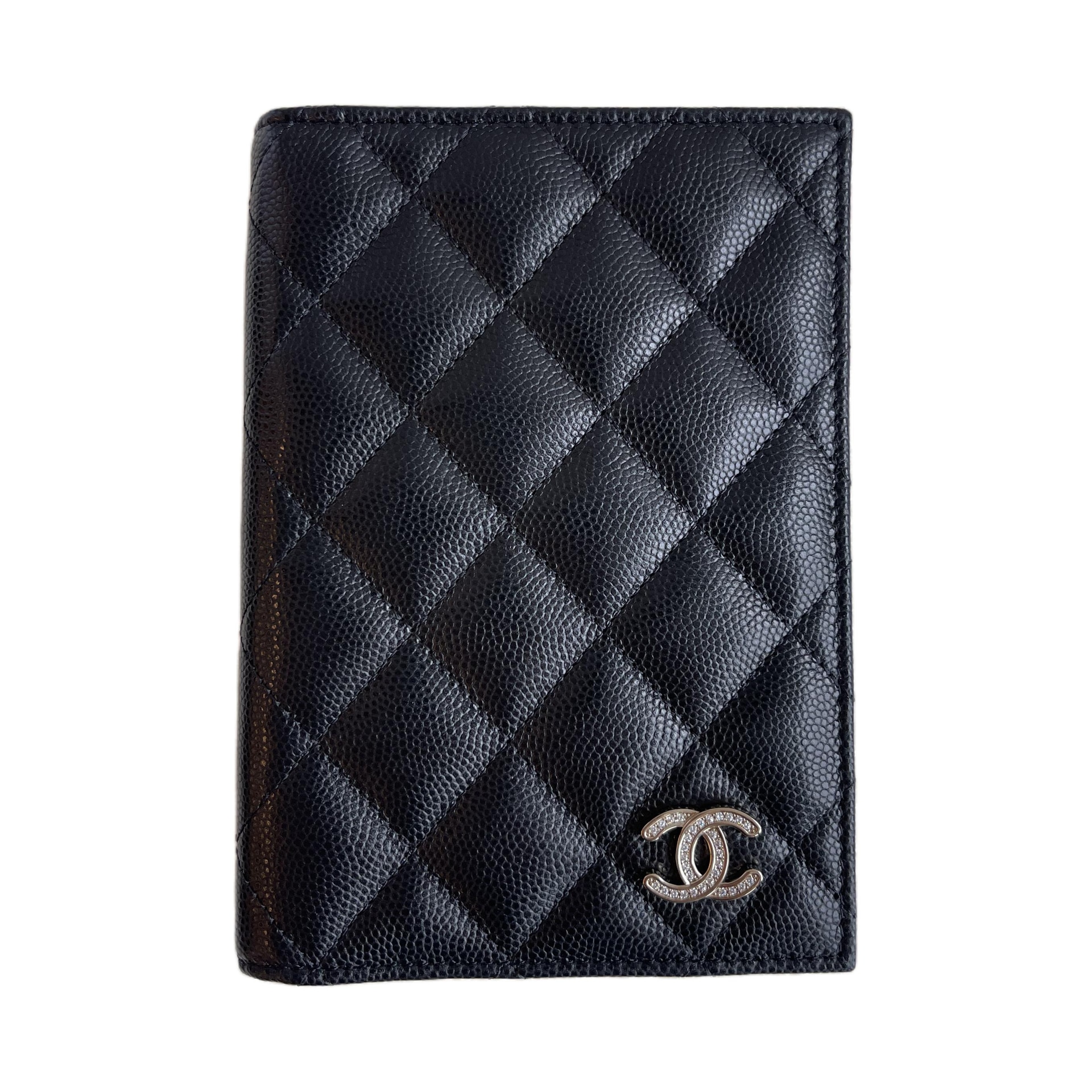 CHANEL 25B C Logo