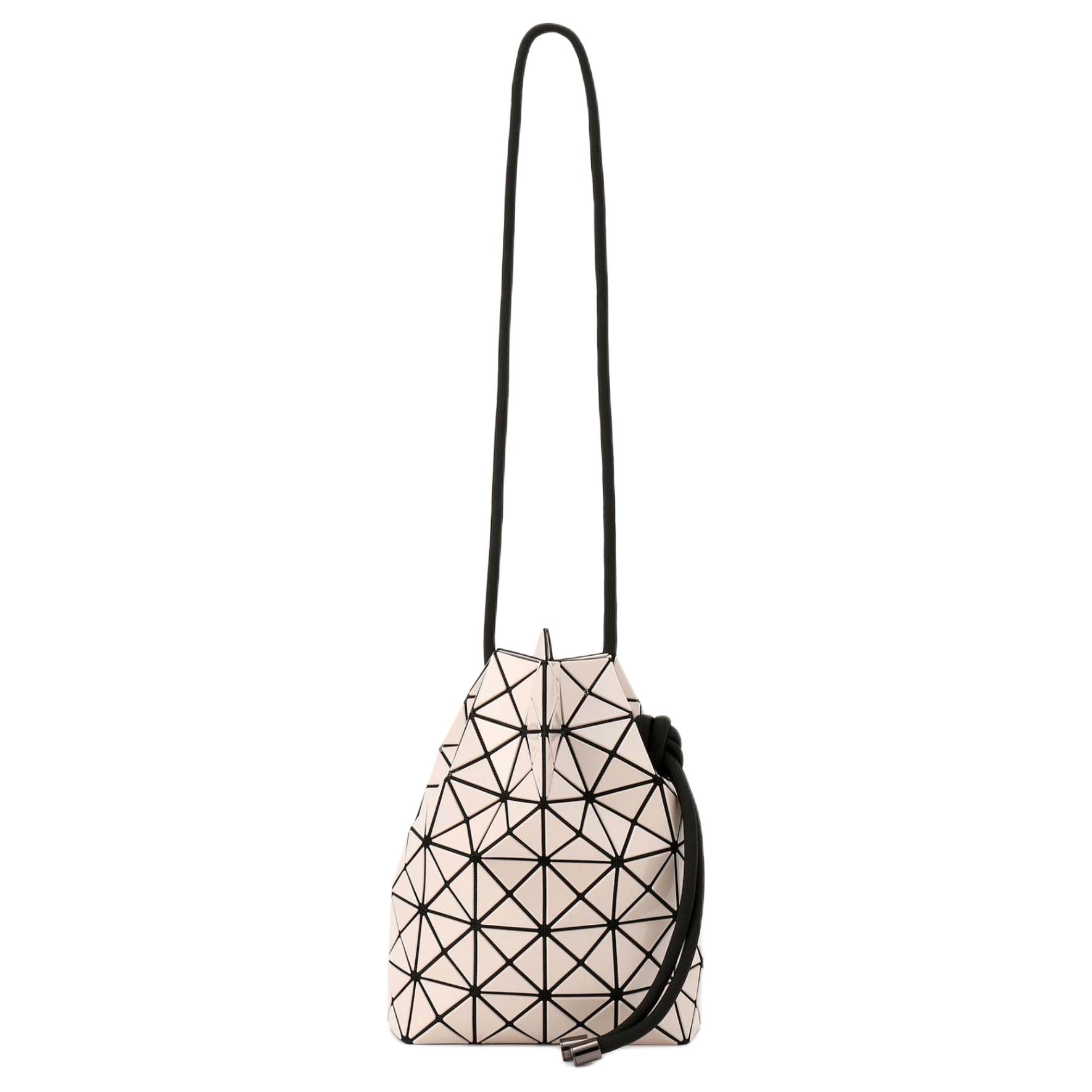 ISSEY MIYAKE/三宅一生 ISSEY MIYAKE Prism Ring Bucket Bag Beige