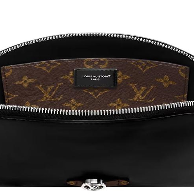Louis Vuitton POCHETTE COSMTIQUE — фото 4