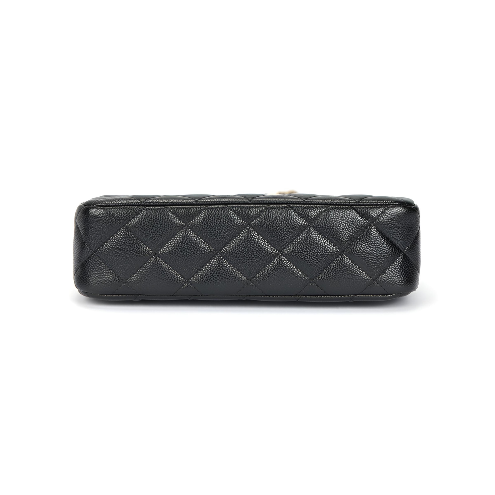 Chanel 25A HOBO — фото 3