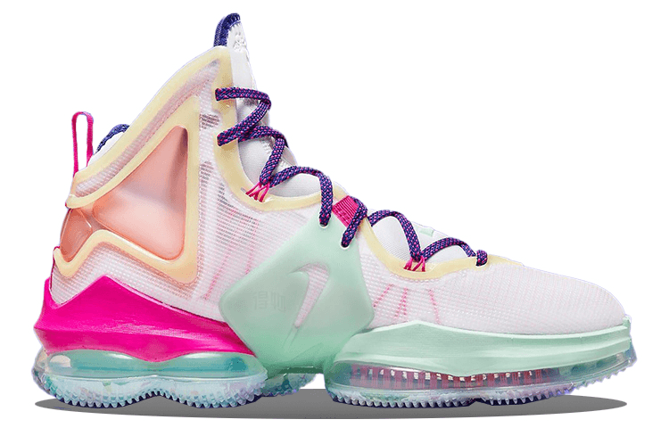 Nike LeBron 19 EP "Love Letter" — фото 1