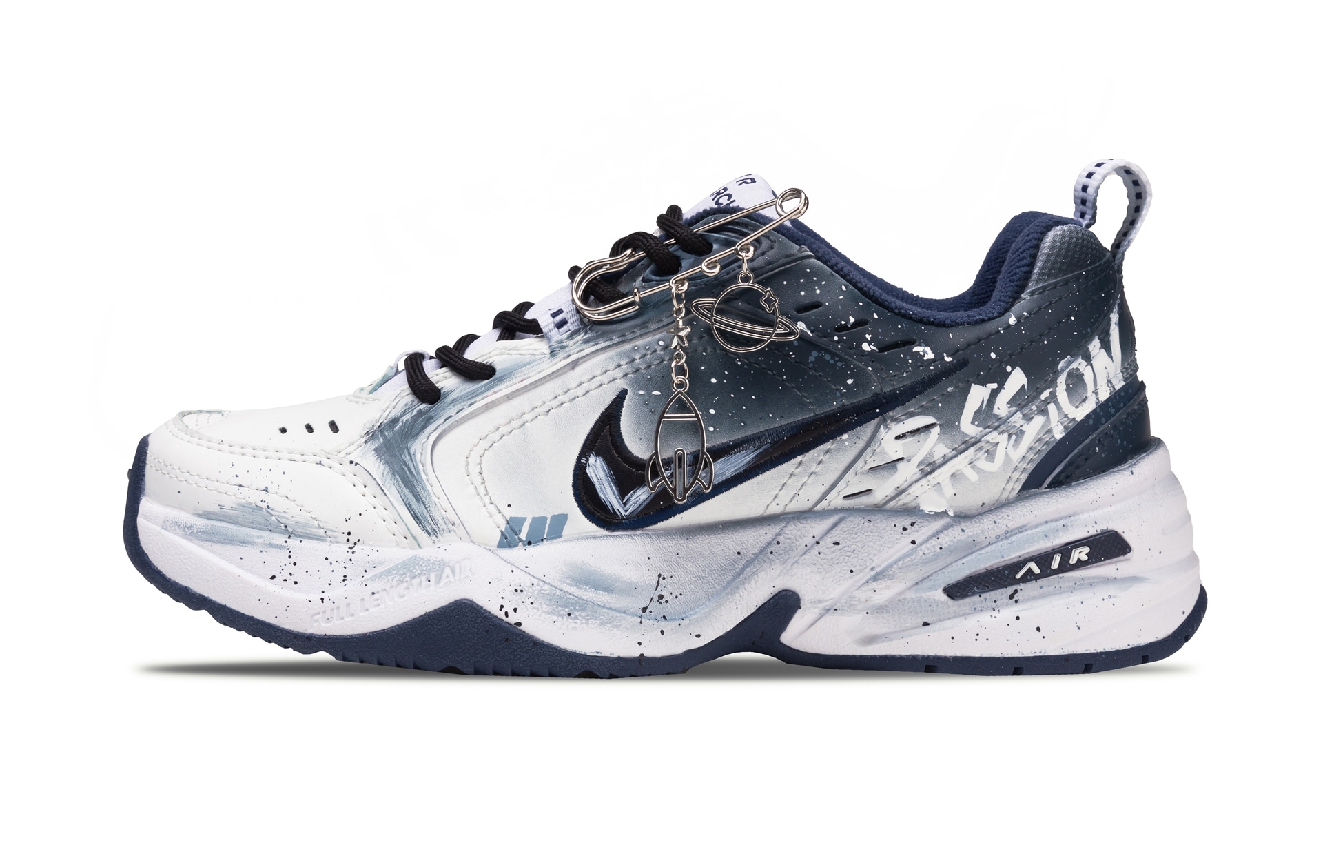 Nike Air Monarch 4