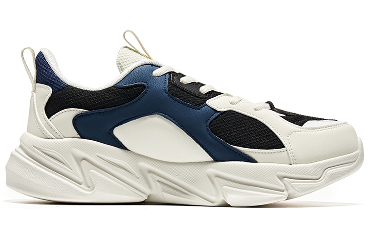 鸿星尔克 Erke Training Shoes White Black — фото 1