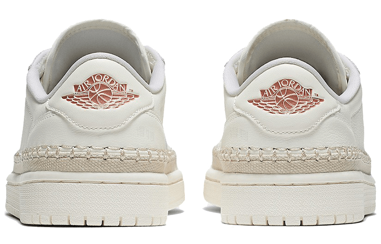 Jordan Air Jordan 1 Retro Low "No Swoosh" — фото 4