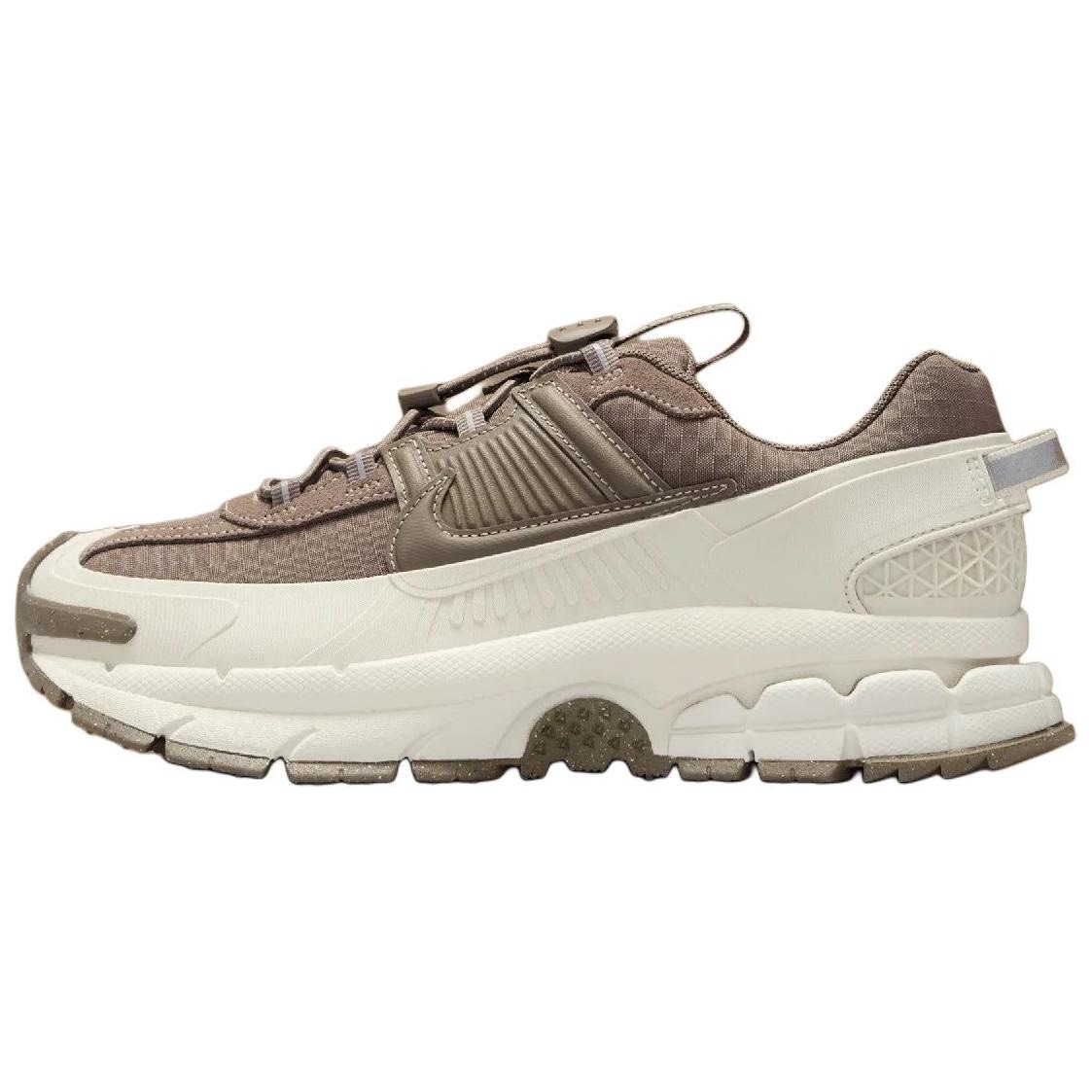 Nike Zoom Vomero 5 Roam Brown