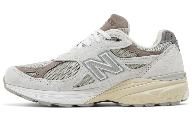 New Balance 990 v3