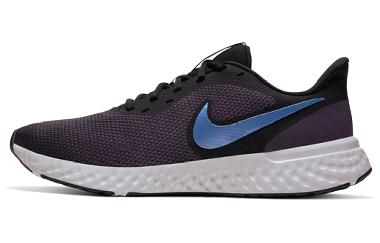 Nike REVOLUTION 5