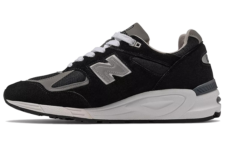 New Balance 990 V2
