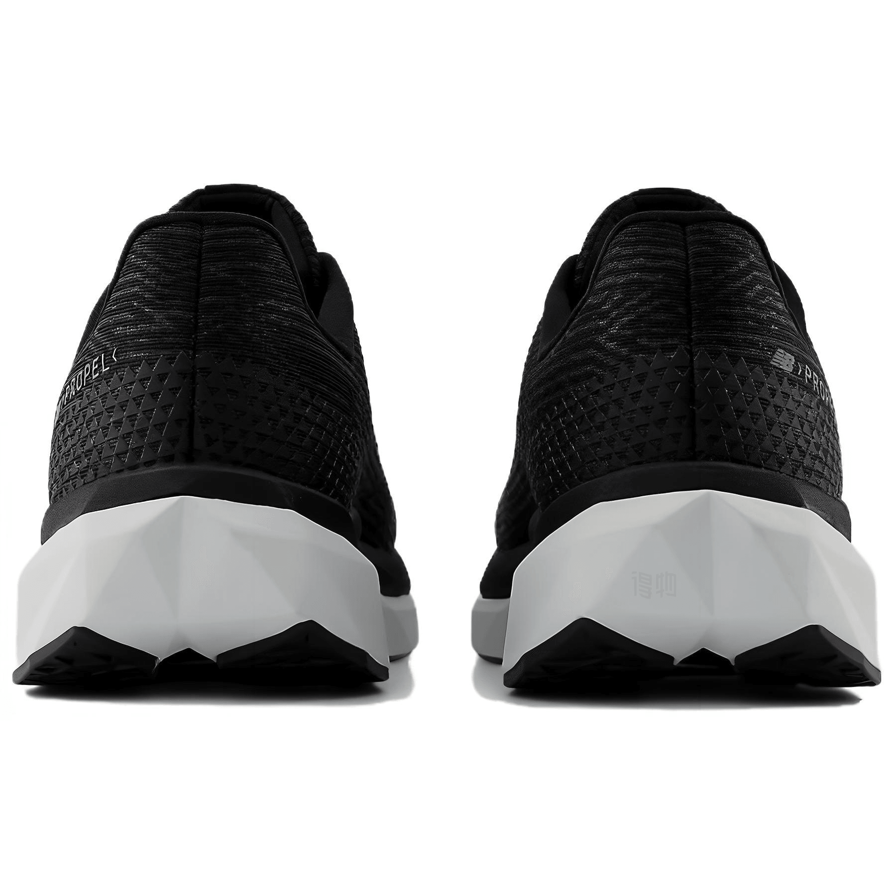 New Balance FuelCell Propel v5 — фото 4