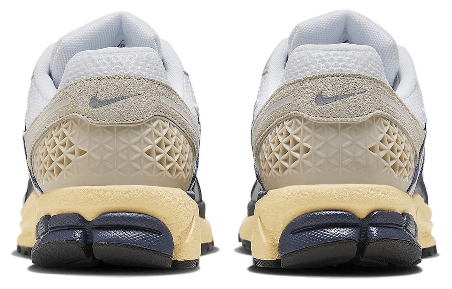 Nike Air Zoom Vomero 5 — фото 4