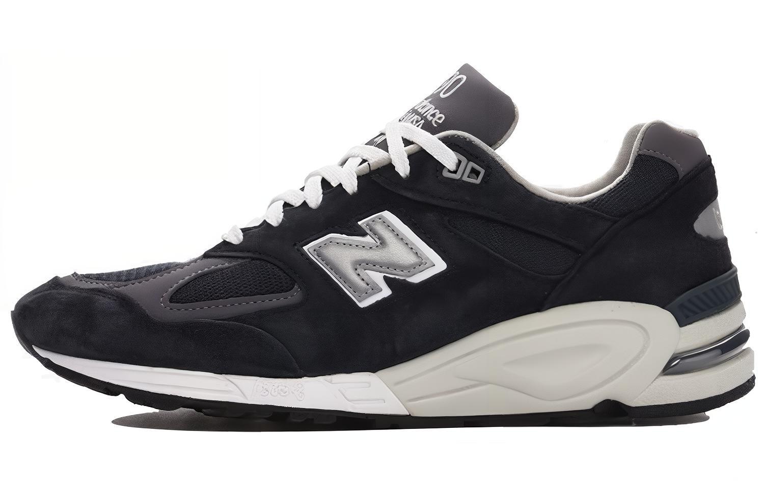 New Balance 990 V2