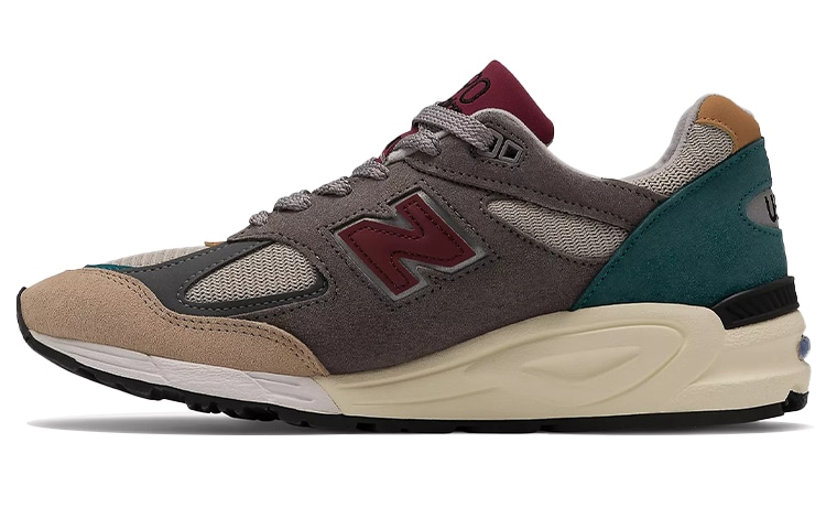 New Balance 990 V2