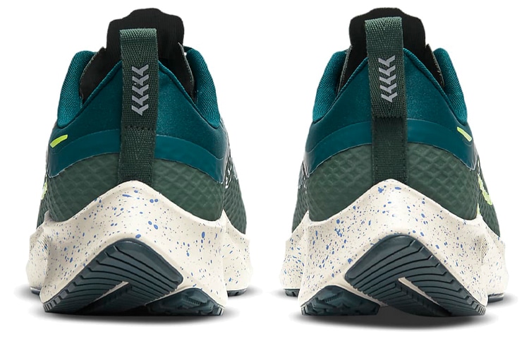 Nike Pegasus 37 Shield — фото 4