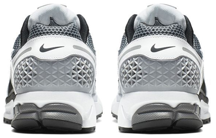 Nike Air Zoom Vomero 5 SE SP — фото 3