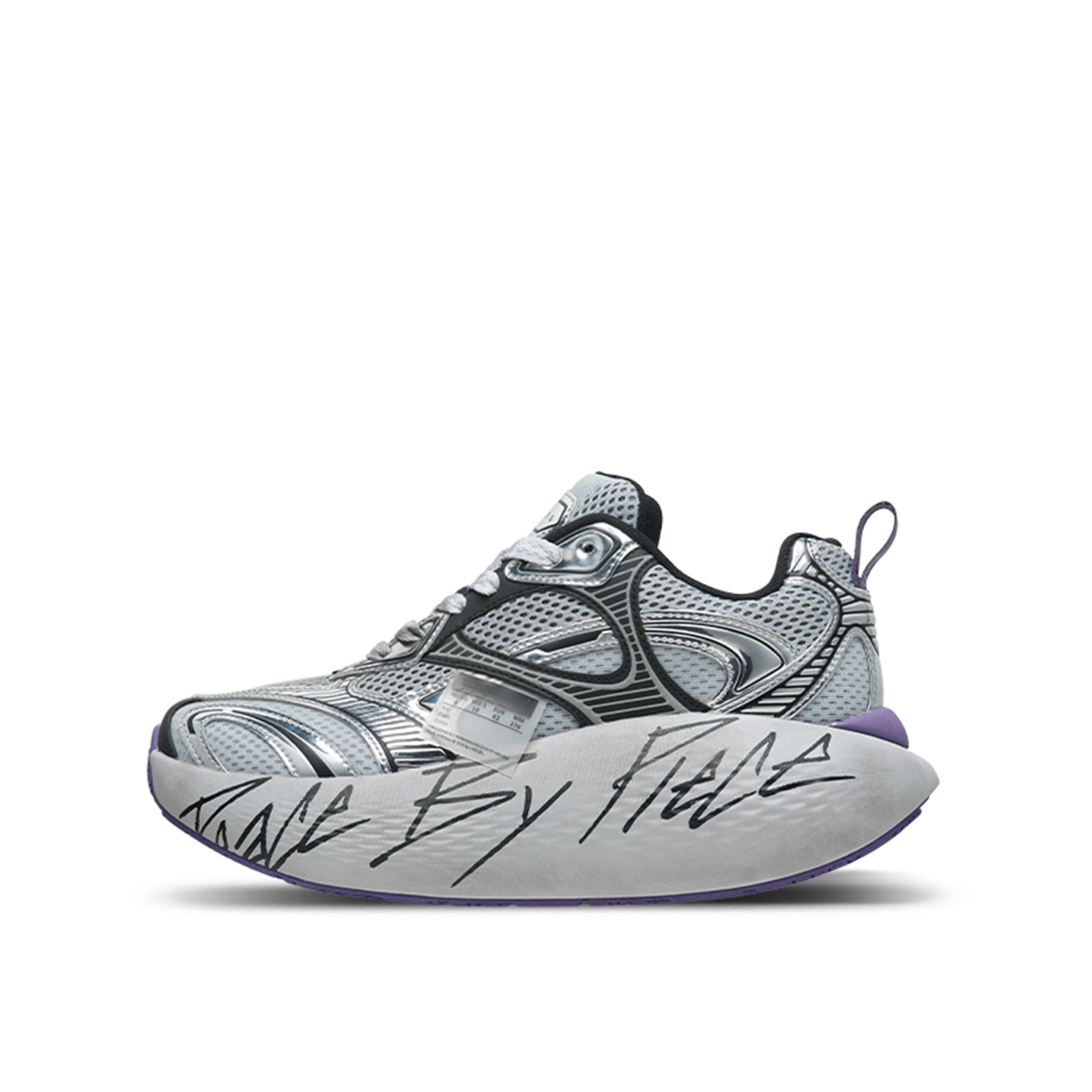 xVESSEL Low Top White Black