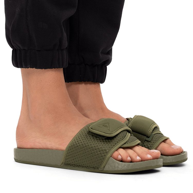 adidas originals Pharrell Williams x adidas Chancletas Hu Slides — фото 6