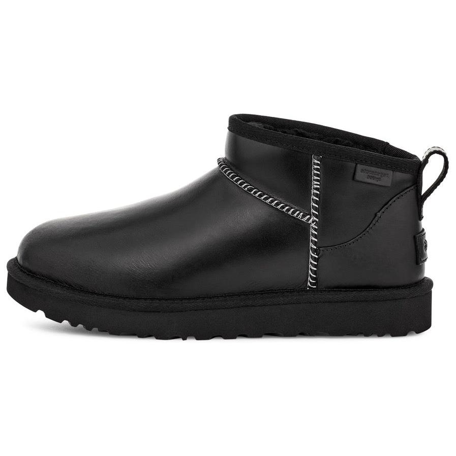 UGG Classic Short Black