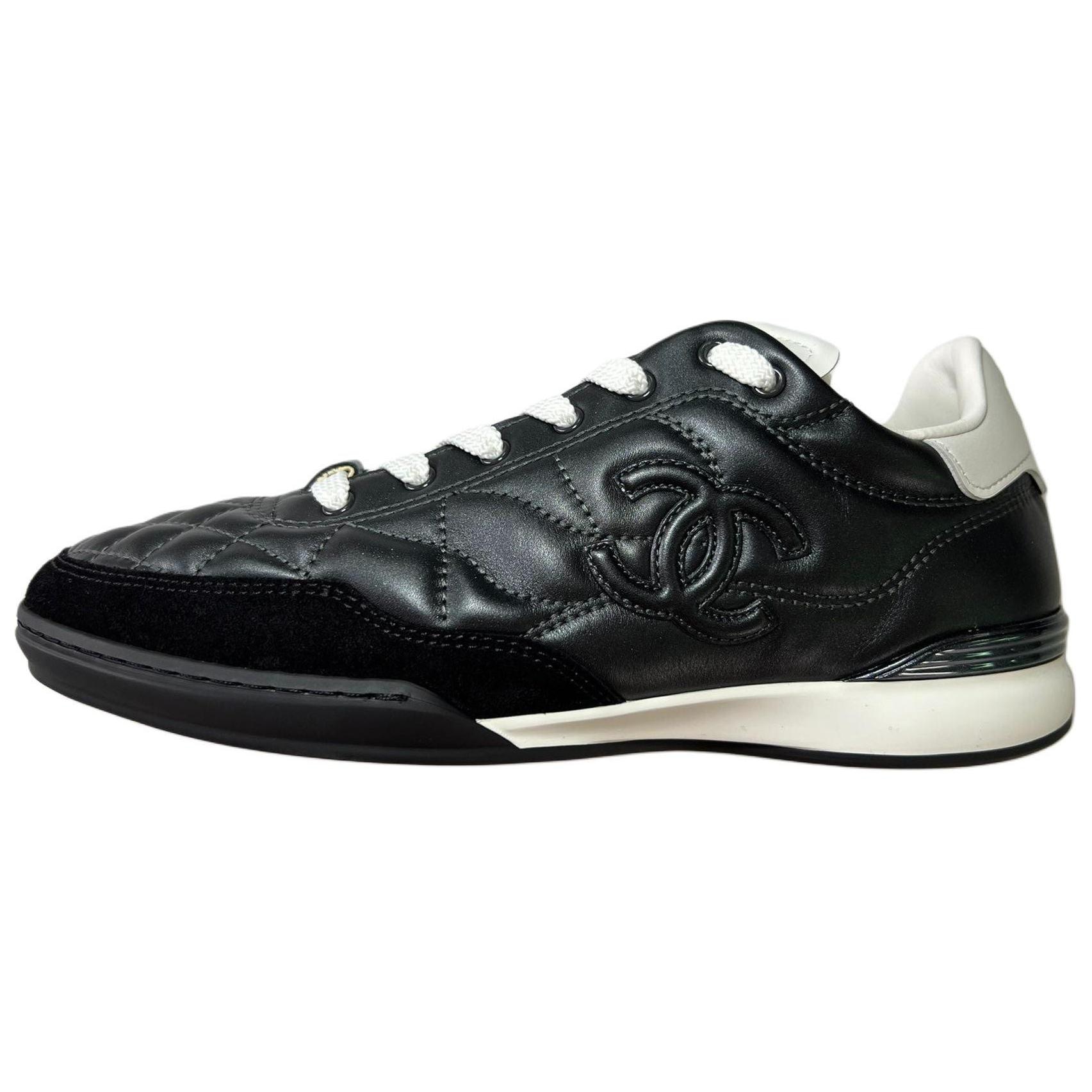 CHANEL 24a Round Toe Lace-Up Flats Matte Black