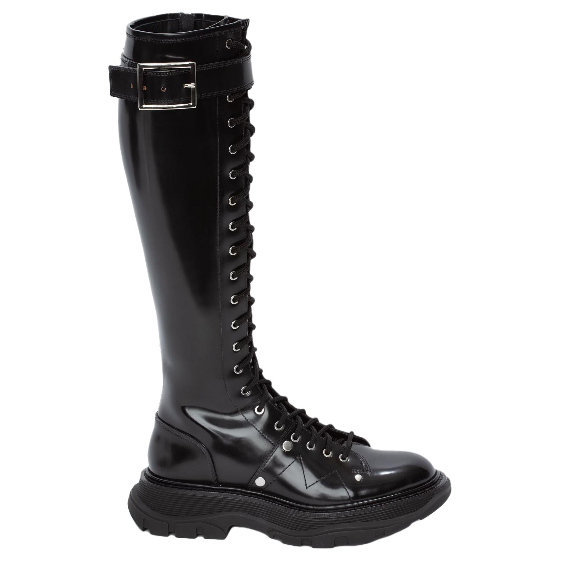 Alexander McQueen Tread High Boots Black — фото 1
